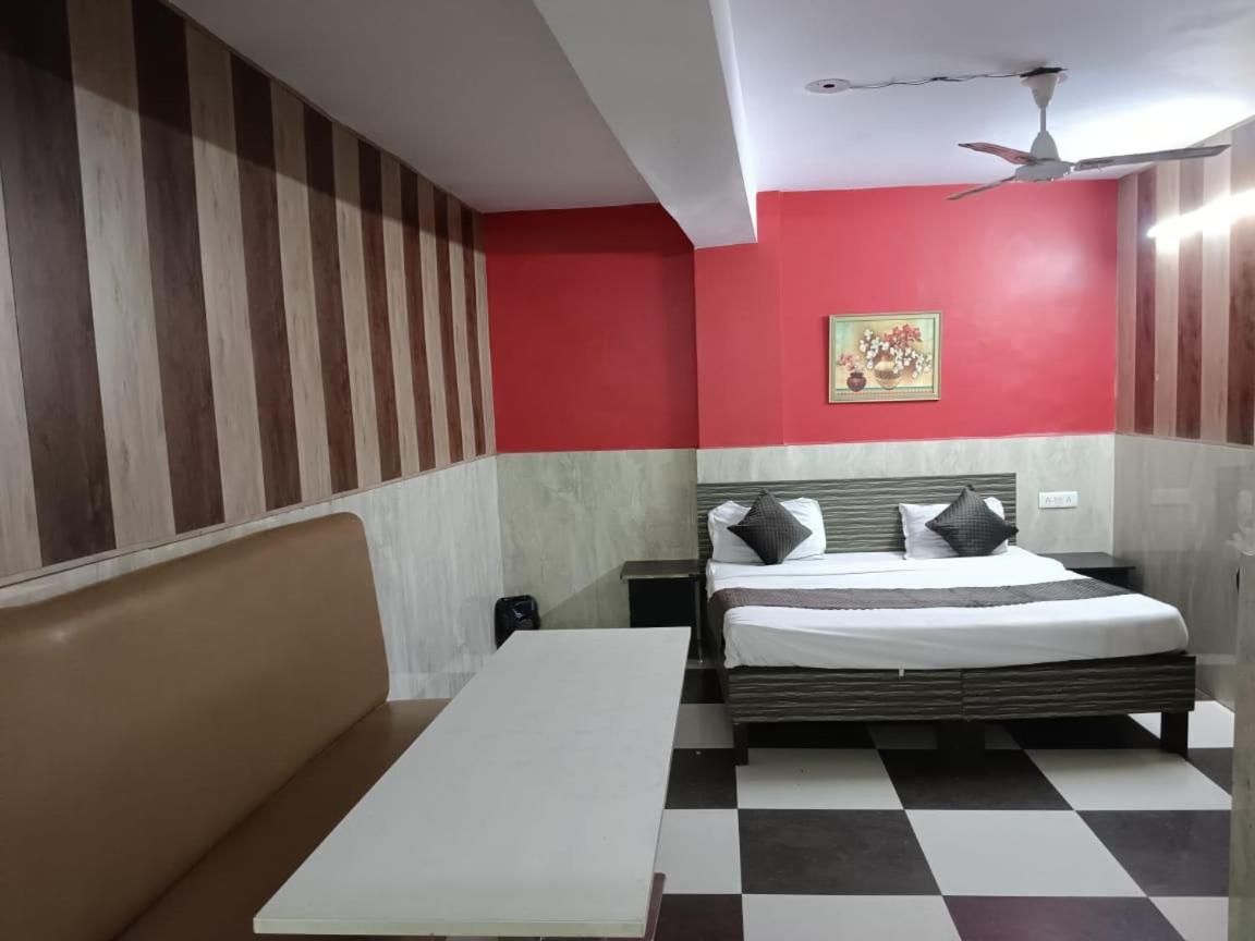 Hotel The Glory 3*